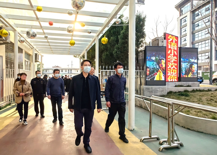 副縣長黎紹齊一行蒞臨外語檢查指導(dǎo)食品安全工作